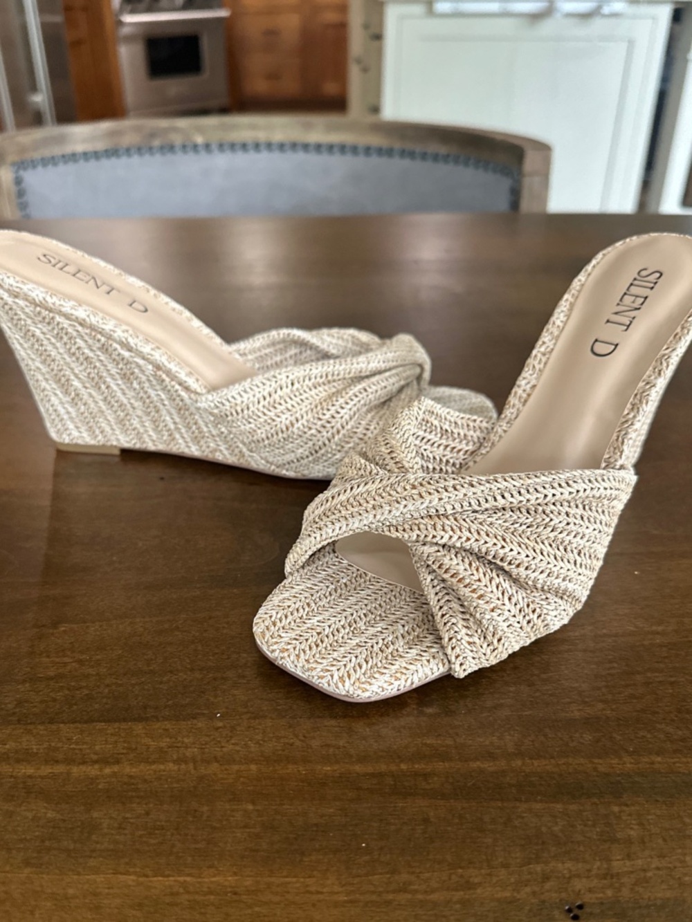 Silent D Katia Natural Raffia Wedge Sandals Peep Toe Square Toe Sz 40 US 9 NEW